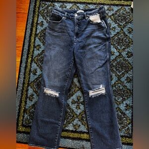 Good American Good Curve Blue Straight Leg Jeans with Distressed Knee